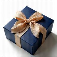 Edle Schmuckbox mit Handmade Jewelry Logo und Schleife